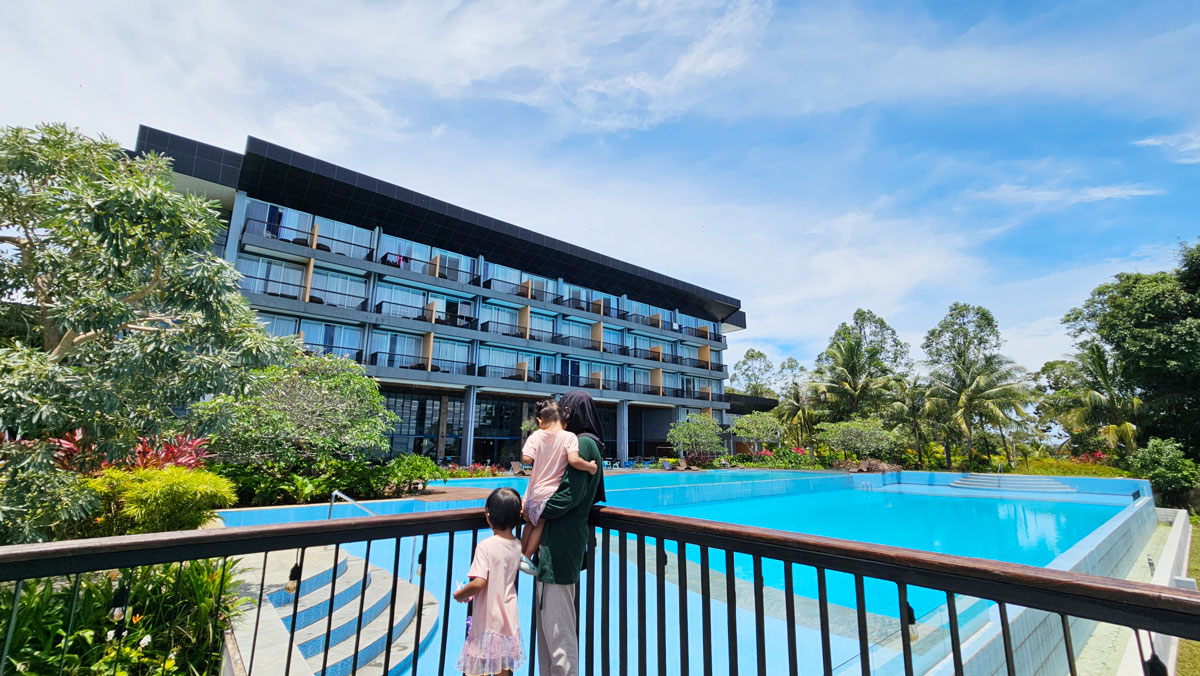 View Swiss-Belresort Belitung