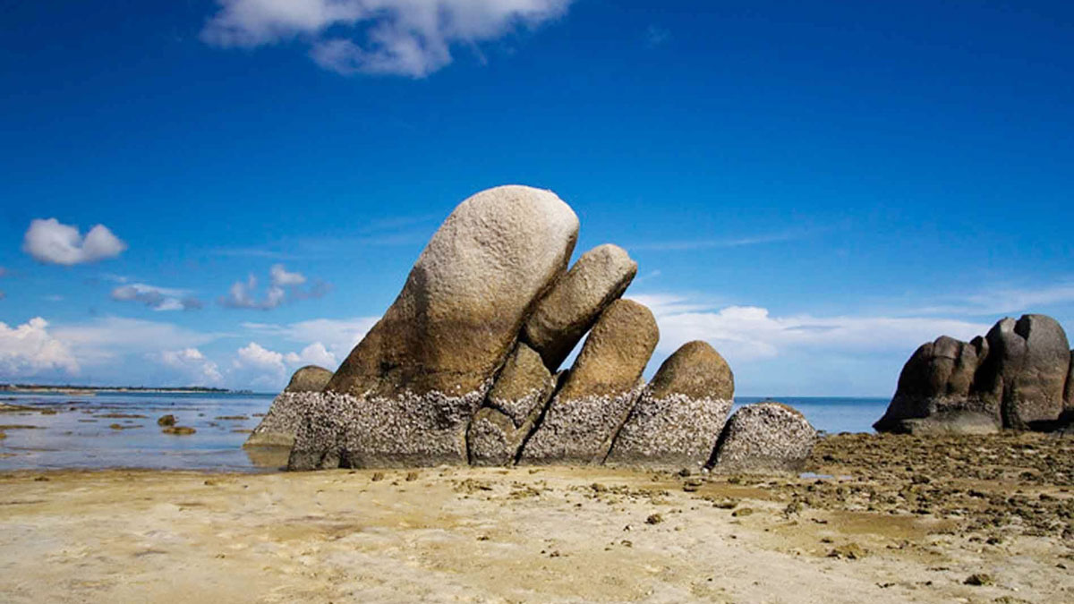 batu adidas belitung