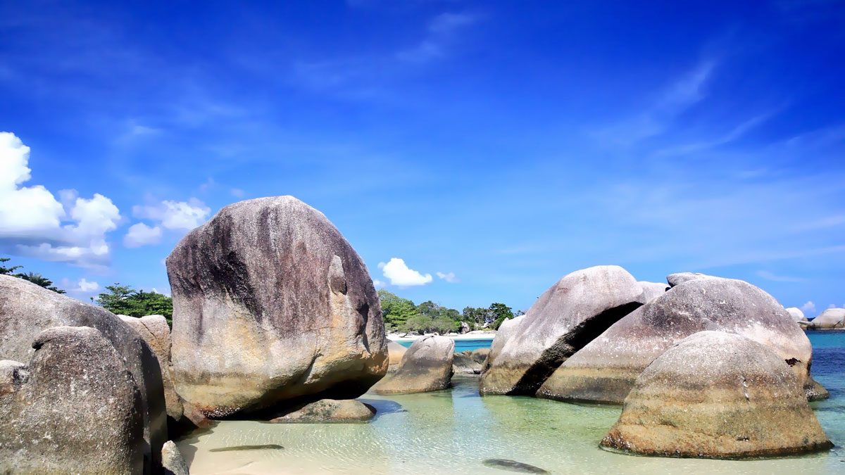 Keunikan Batu Granit Pantai Belitung