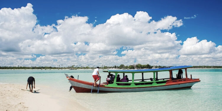 paket wisata belitung 2026 pulau pasir