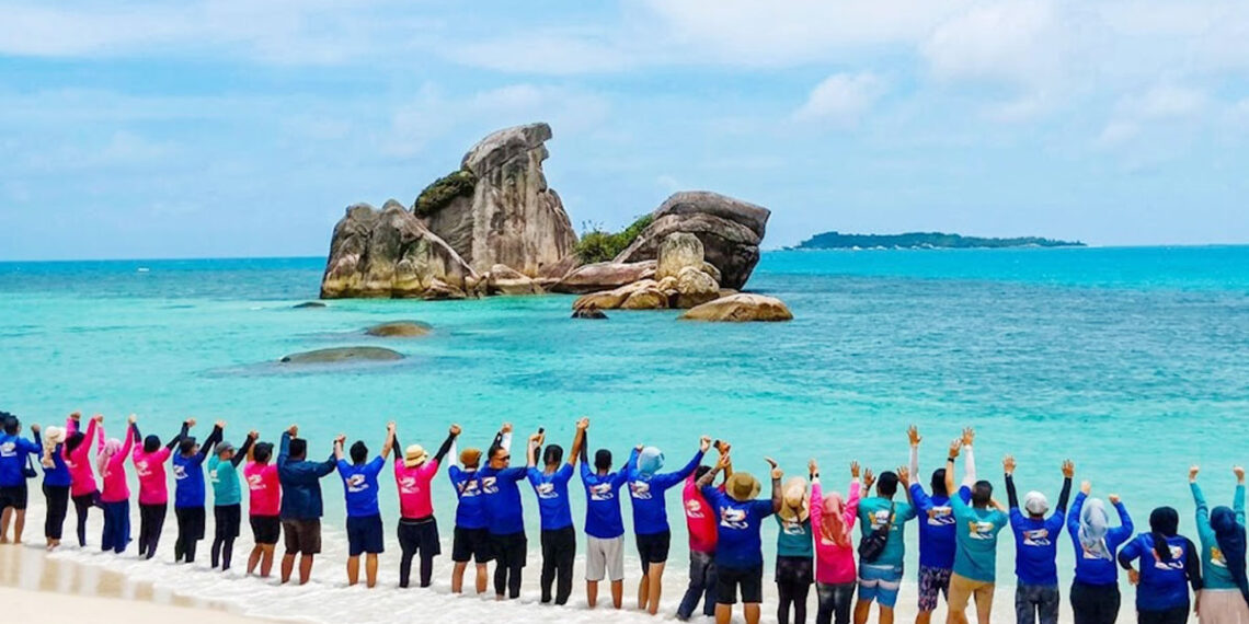 rekomendasi hotel belitung view pantai