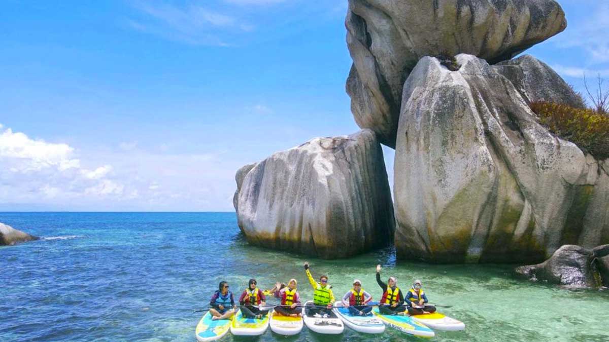 wisata belitung island hopping paddle batu granit