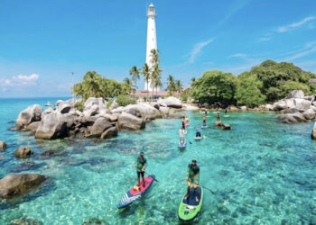 wisata belitung pulau lengkuas island hopping