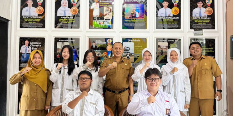 tim debat sman 1 manggar 2026